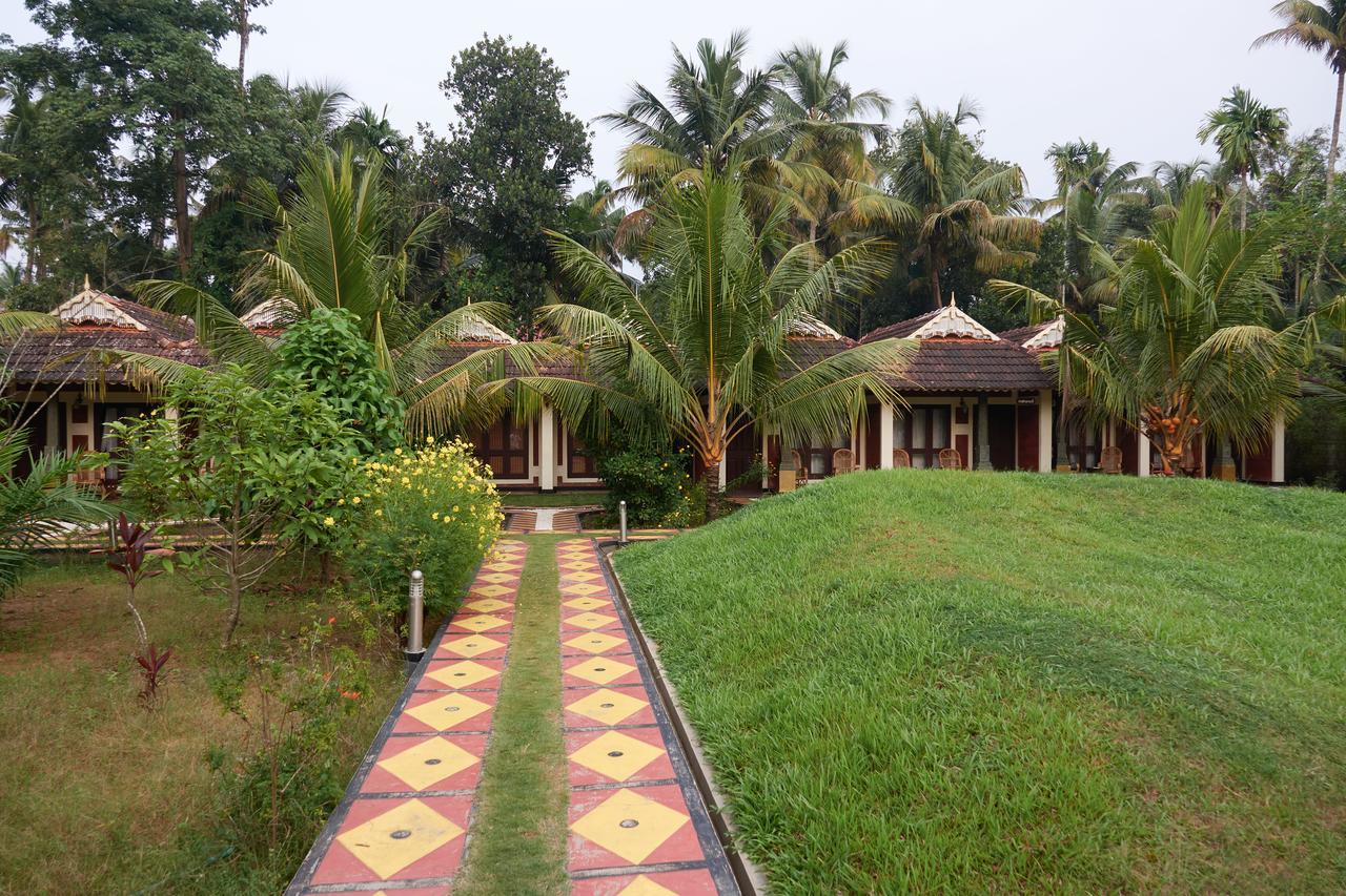 Deepanjali Wellness & Retreat Hotel Thanniyam Kültér fotó